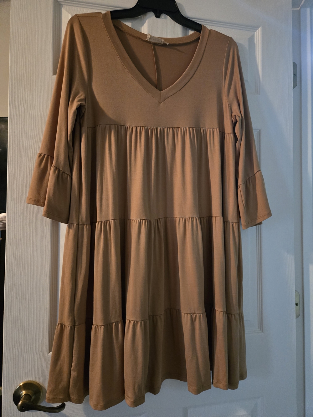 V-Neck Tiered Babydoll K Ee Length Dress in Camel